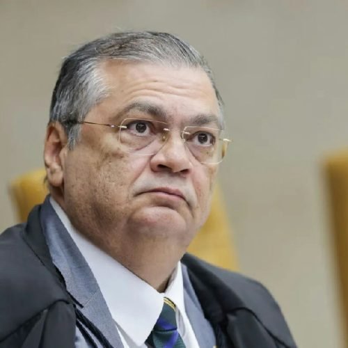Flávio Dino ministra aula pública sobre direitos fundamentais na Ufba