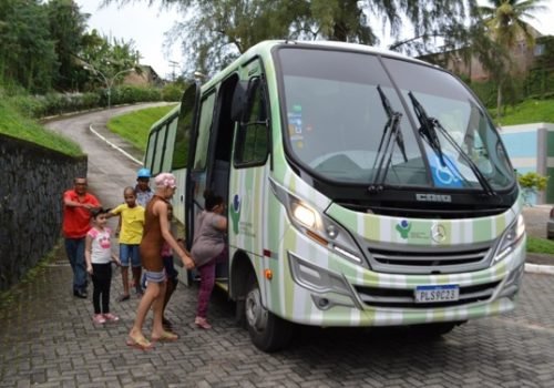 Gacc-ba promove Feijoada do Amor para renovar frota de transporte de pacientes