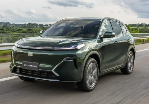 Geely investe R$ 5,8 bilhões para acelerar produção de elétricos no Brasil