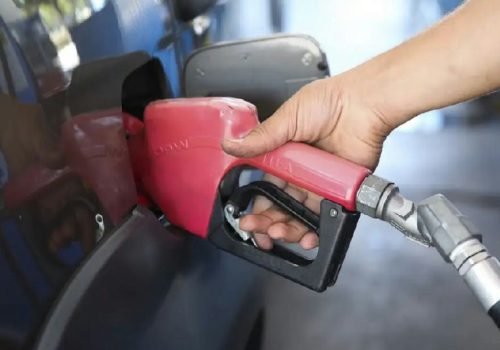 Governo federal renova subsídio de R$ 2,12 no diesel para conter oscilação do petróleo