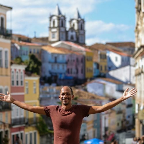 Influenciadores digitais transformam a paixão por Salvador em negócios lucrativos