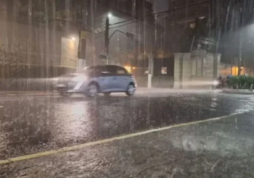 Inmet emite alerta laranja para tempestades e granizo em São Paulo nesta quinta-feira