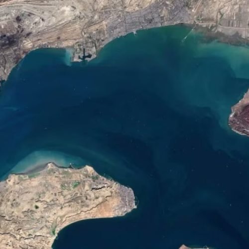 Irã ameaça retaliação após ataque dos Estados Unidos à ilha de Larak
