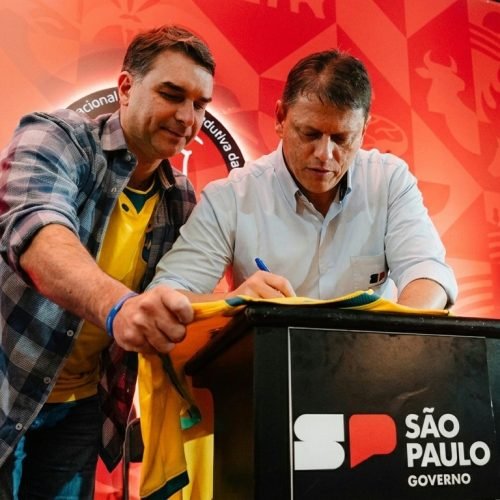 Isolamento político marca reta final da campanha de Flávio Bolsonaro