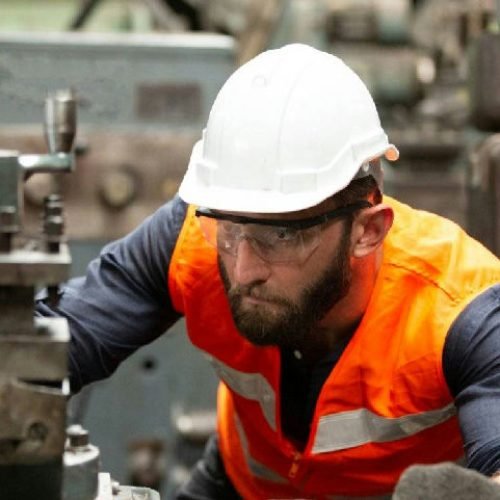 Jaguar Land Rover corta 4 mil postos de trabalho para conter crise financeira