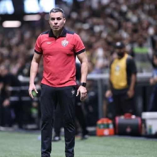 Jair Ventura pede união no Vitória após derrota para o Atlético-mg