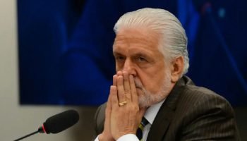Jaques Wagner nega senhas de celulares à Polícia Federal em investigação