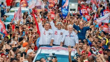 Jerônimo aposta em triunfo de Lula no primeiro turno durante ato político em Ilhéus