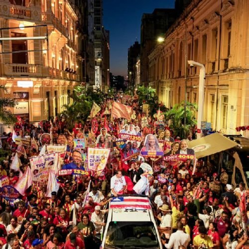Jerônimo Rodrigues e Margareth Menezes lideram caminhada cultural em Salvador