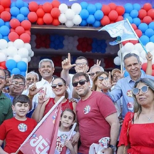 Jerônimo Rodrigues reforça investimentos em saúde durante agenda política em Caetité