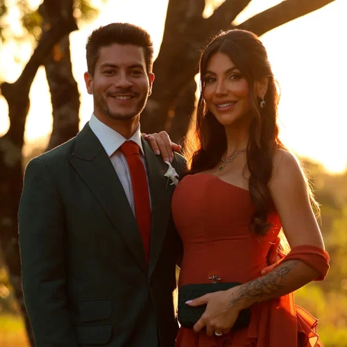 Jheny Santucci nega crise financeira em separação de Arthur Aguiar