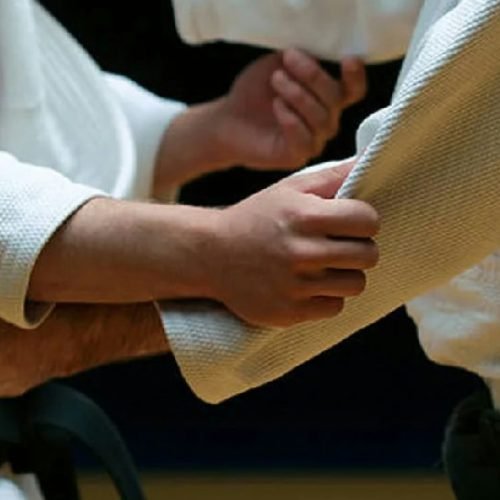 Judô gratuito abre 75 vagas para jovens em Pernambués e região