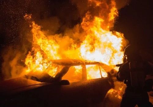 Justiça condena homem que incendiou veículos da ex-companheira e do atual namorado em Santa Catarina