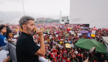 Leandro Grass aposta em mobilização popular e comparação direta para virar votos no DF