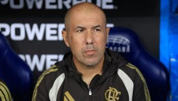 Leonardo Jardim exalta torcida e desempenho do Flamengo após classificação na Libertadores