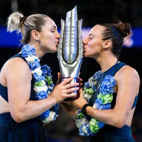 Luisa Stefani e Gabriela Dabrowski vencem torneio de duplas na China