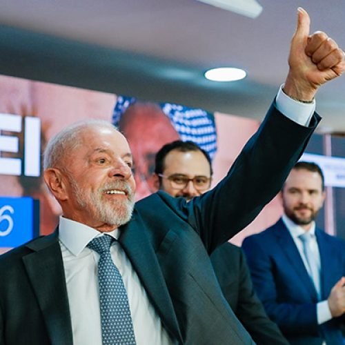 Lula aposta em rejeição de rival com pressão pela abertura de sigilo