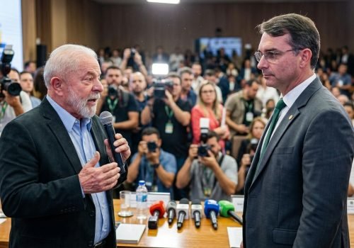 Lula e Flávio Bolsonaro medem forças no Sudeste com empate técnico em estados decisivos para 2026