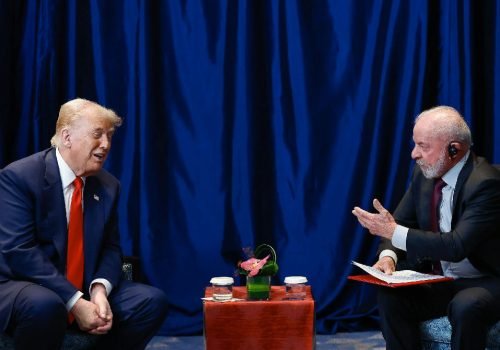Lula e Trump discutem tarifas e cooperação global em telefonema de longa duração