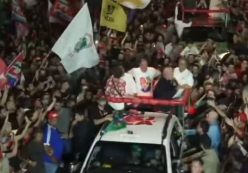 Lula intensifica disputa de sigilos em ato em Belo Horizonte