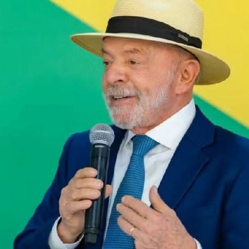 Lula se dirige a Trump como 'meu amigo' e planeja contestar tarifas com dados sobre desmatamento
