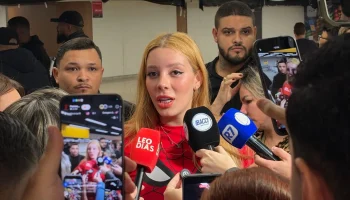 Malévola desembarca no brasil após prisão no egito por violação de costumes