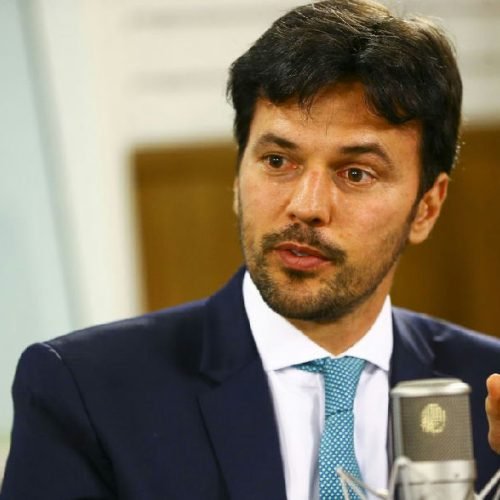 Mensagens revelam intermediação de Fábio Faria entre Daniel Vorcaro e Alexandre de Moraes