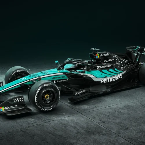 Mercedes revela pintura especial com detalhes em verde para o GP da Malásia