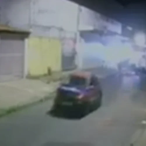 Motorista abandona passageiros após colisão contra três veículos em Ceilândia