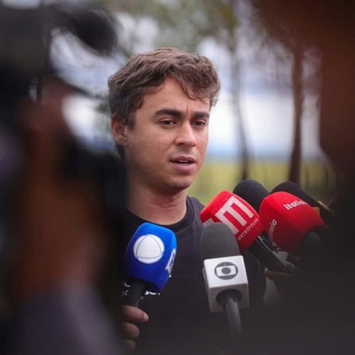 Nikolas Ferreira ironiza suspensão de lives no Discord e critica influência de Janja