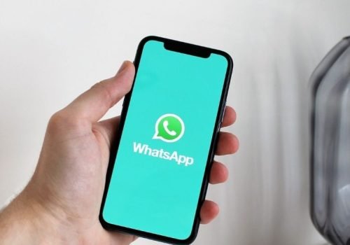 Novas regras do WhatsApp para iOS definem quais modelos de iPhone seguem suportados
