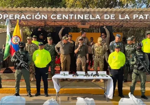 Operação Centinela de la Patria resulta na morte de líder criminoso na Colômbia
