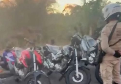 PM retira 14 motos de circulação após flagrar evento clandestino de grau em Salvador