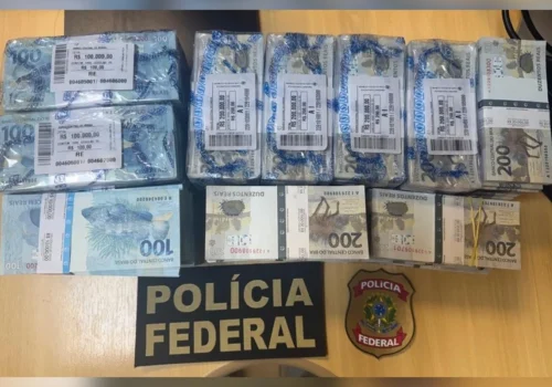 Polícia Federal detém dois homens em Manaus com R$ 1,64 milhão sob suspeita de crime eleitoral
