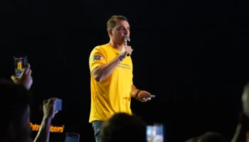 Polícia investiga ameaça contra Flávio Bolsonaro em Juiz de Fora