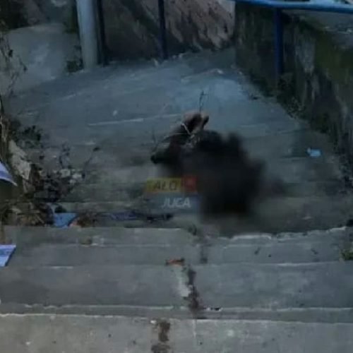Polícia investiga morte de homem encontrado carbonizado e com mãos amarradas no Lobato, em Salvador