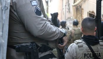 Polícia Militar da Bahia abre processo contra soldado foragido por roubo e agressão em Anguera