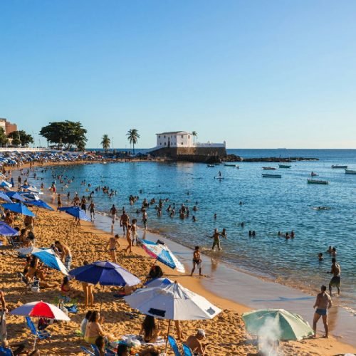 Porto da Barra ganha boias de proteção para garantir segurança de banhistas
