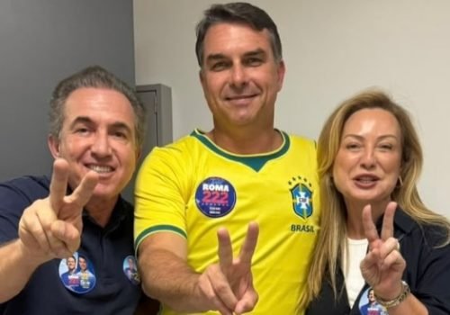 Prefeito de Conceição do Coité reforça apoio a Flávio Bolsonaro em encontro na Bahia