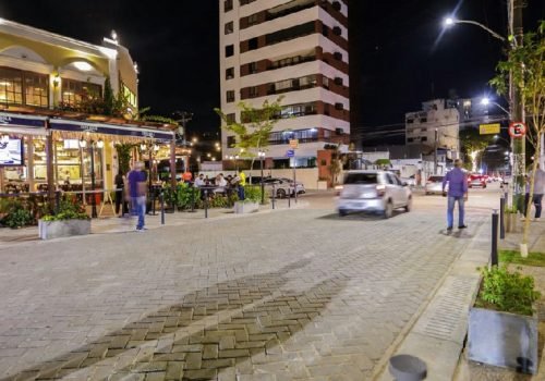 Prefeitura de Salvador entrega requalificação da Rua Guillard Muniz na Pituba