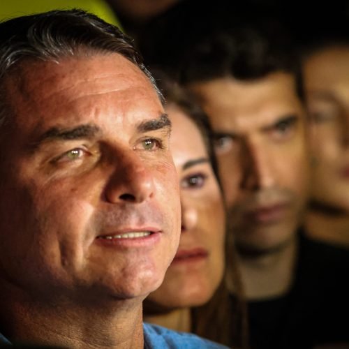 Proposta de campanha sugere trocar servidores públicos por inteligência artificial