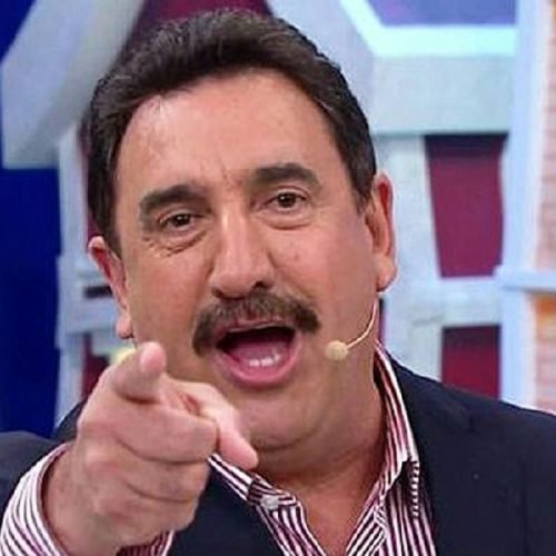 Ratinho contesta denúncia de homofobia após comentários sobre cantor