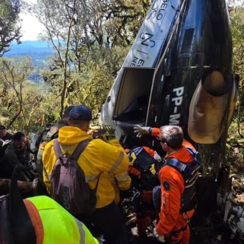 Resgate finaliza operação em local de queda de helicóptero na Serra catarinense