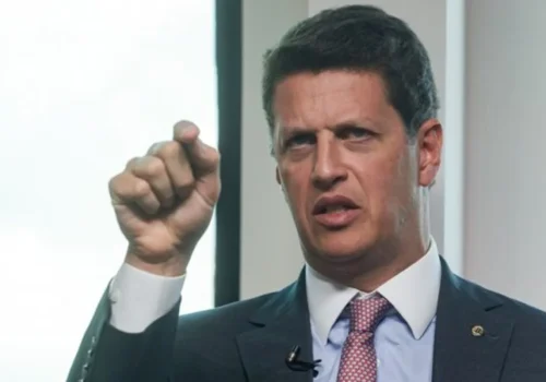 Ricardo Salles articula futuro político após desistência da candidatura ao Senado