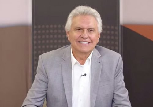 Ronaldo Caiado critica reajuste do Bolsa Família e aponta populismo eleitoral