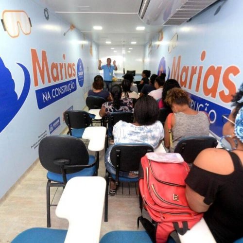 Salvador amplia qualificação feminina com 950 vagas no programa Marias na Construção