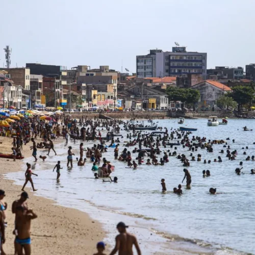 Salvador enfrenta radiação UV extrema com índices que podem atingir o nível 11