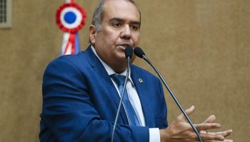 Sandro Régis aponta crescimento de ACM Neto e projeta vitória no primeiro turno na Bahia