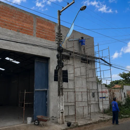 Segurança em obras: como evitar acidentes graves com a rede elétrica