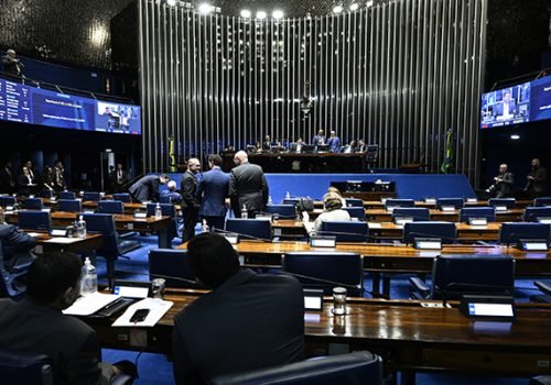 Senado aprova programa de fertilizantes com renúncia fiscal postergada para a Câmara
